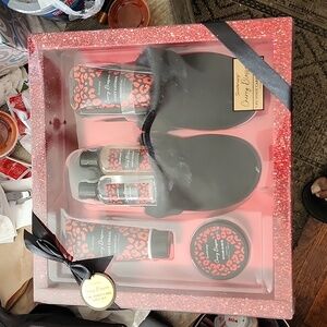 7 pc foot care gift set